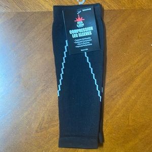Red lion compression leg sleeves medium/large black